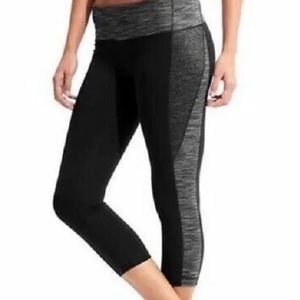 ATHLETA Remix Revelation Capri Cropped Leggings Workout Gym Black/Grey Size S